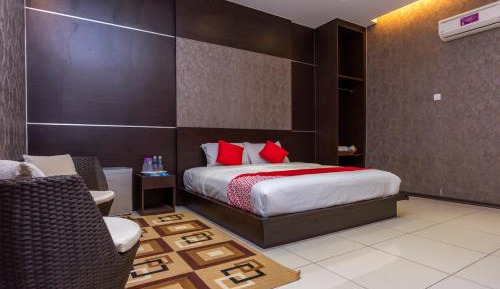 Deluxe King Room