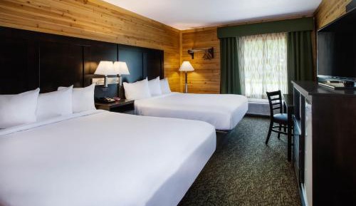 2 Queen Bed, Deluxe Room, Non-Smoking