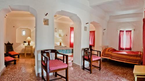 Heritage Splendor- Enjoy 15% off on non-Alcoholic Mini Bar, Hi-Tea, 10% off on Laundry, 15% off on SPA or a Vintage Car Ride