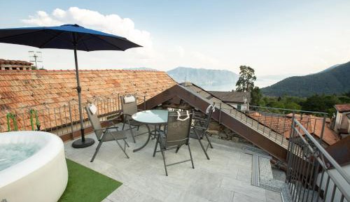Suite with Lake View