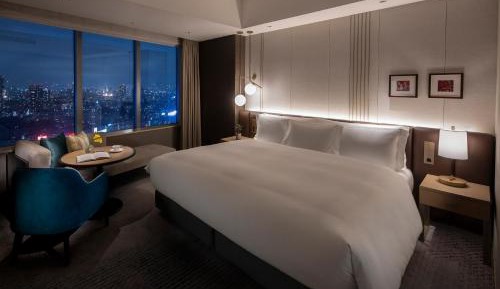 Premium King Room