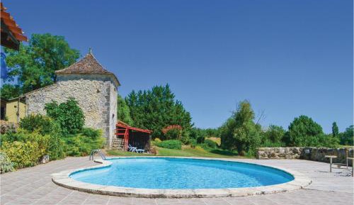 One-Bedroom Holiday Home