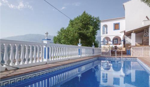 Six-Bedroom Holiday Home
