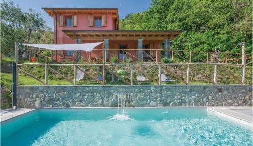 Three-Bedroom Holiday Home 