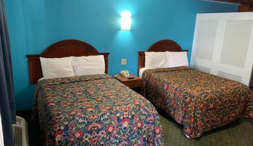 Standard Double Room With Two Beds -  Non-smoking 