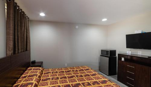 One Bed - Non-Smoking