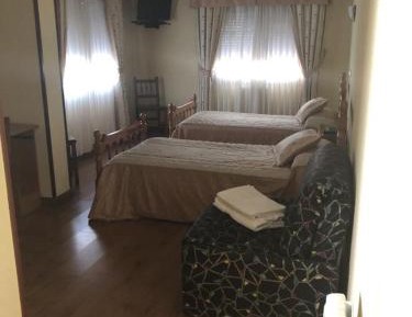 Triple Room with Private Bathroom