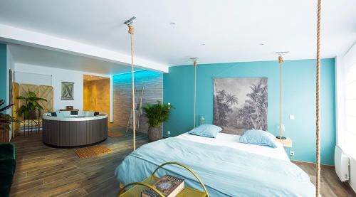 Studio with Spa Bath