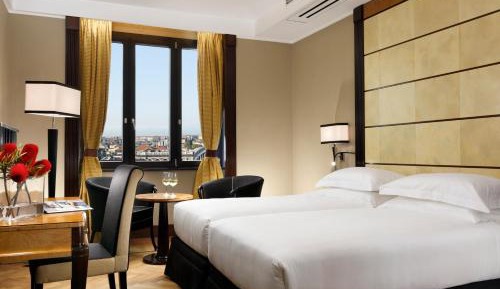 Deluxe Double Room with City View