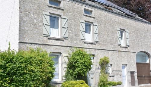 Eight-Bedroom Holiday Home