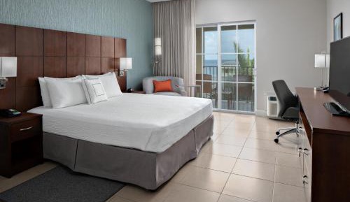 King Room with Balcony