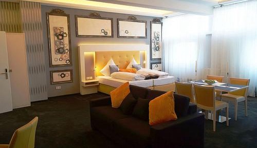 Deluxe Suite