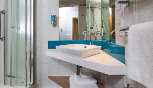 Standard Room with Free Hot Breakfast