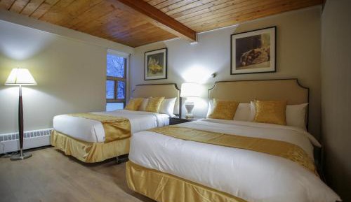 Queen Room (2nd floor)