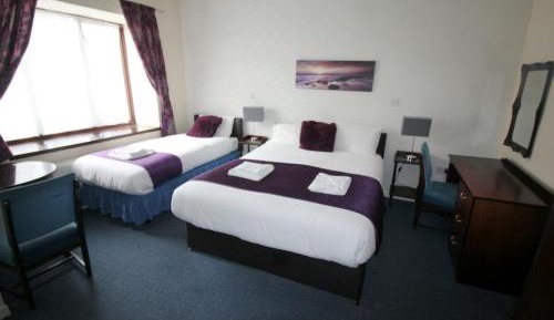 Deluxe Family Suite