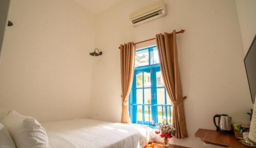 Queen Room with Garden View