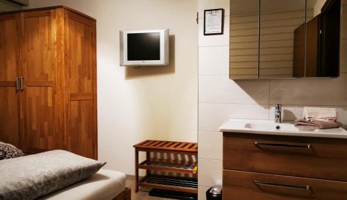 Single Room with Shared Shower and Toilet
