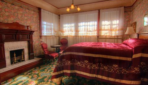 Queen Suite