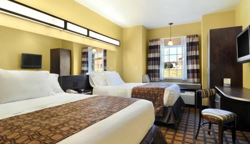 Queen Room with Two Queen Beds - Non-Smoking