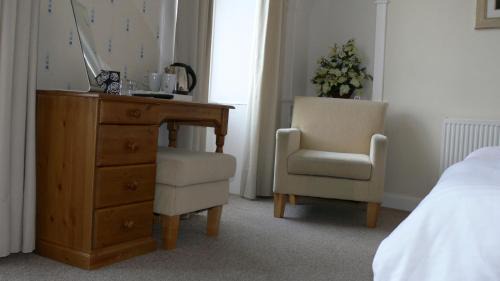 Double or Twin Room with Sea View