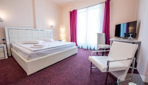 Superior King Room