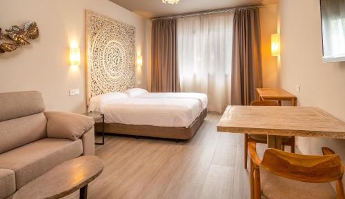 Studio Apartment