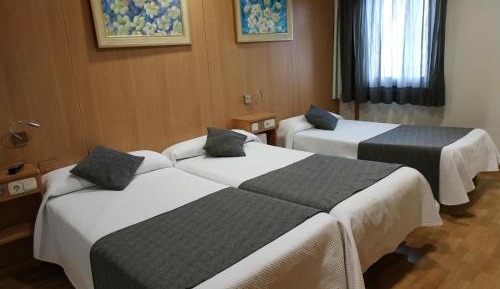 Twin Room with Extra Bed