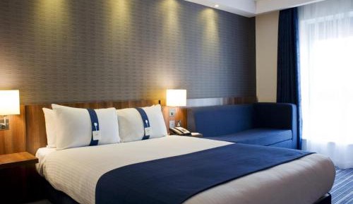 Standard Double Room with Single Sofa Bed and Free Hot Breakfast