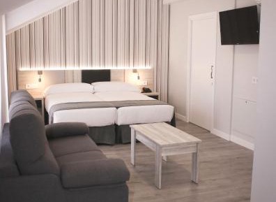 Quadruple Room with Terrace