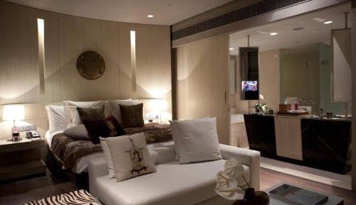 Deluxe Allure Suite