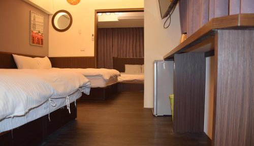 Deluxe Family Suite