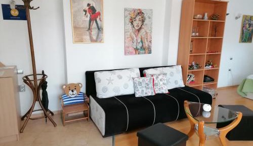 Studio Apartment