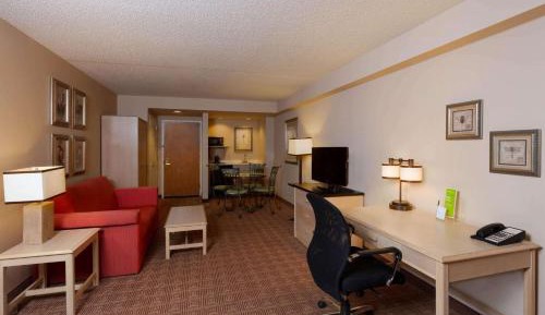 Executive King Suite with Sofa Bed - Non-Smoking