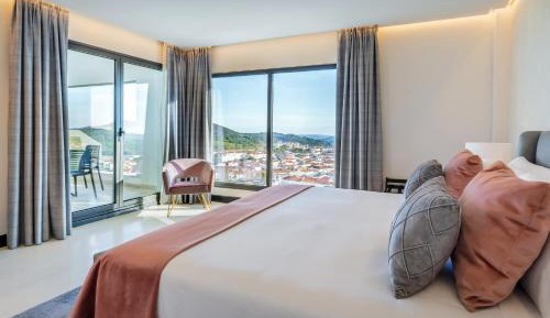 Junior Suite with hydro-massage bathtub (2 adults)