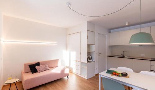 Superior One-Bedroom Apartment with Balcony