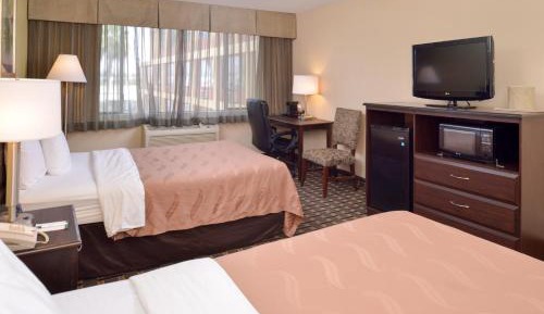 Standard Room, 2 Double Beds, Accessible, Roll-In Shower, Non Smoking