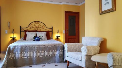 Queen Room with Garden View