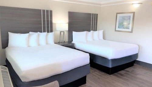 Queen Room with Two Queen Beds - Non-Smoking