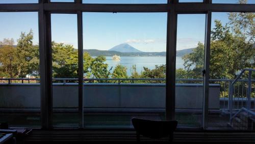 Deluxe One Bedroom Apartment and Lake View - Smoking