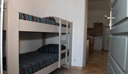 One-Bedroom Apartment (4 Adults + 2 Children)
