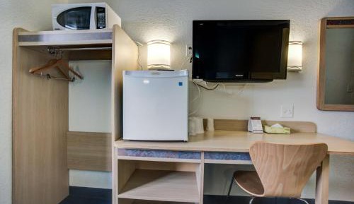 Deluxe Quadruple Room - Non-Smoking