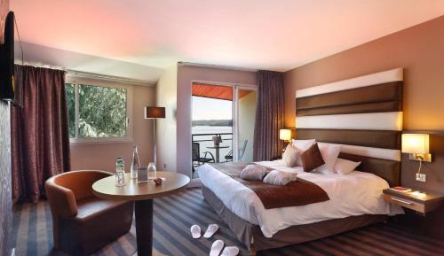 Elegance Room - Lake View