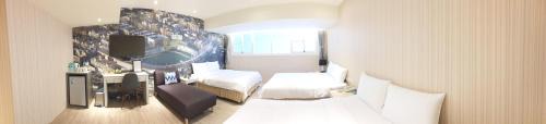 Family Room (6 Adults)