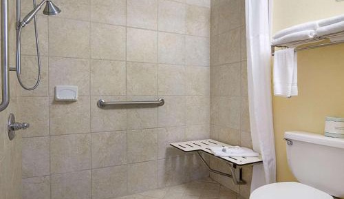 King Room - Accessible/Non-Smoking