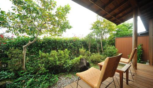 Japanese-Style Deluxe Room with Balcony and Mt.Zao View - A2