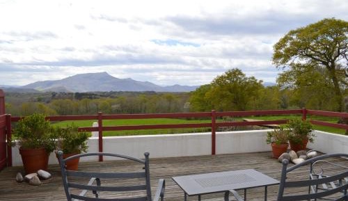 Double Room with Terrace and Mountain View