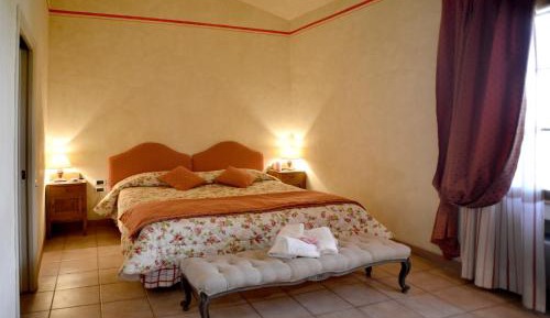 Two-Bedroom Apartment (6 Adults)