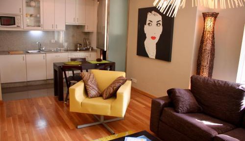 Deluxe Apartment
