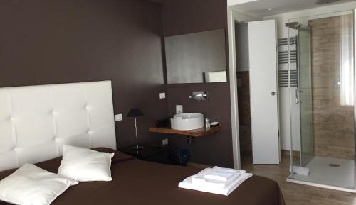 Standard Double or Twin Room with Garden View