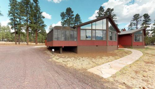 Four bedroom holiday home 